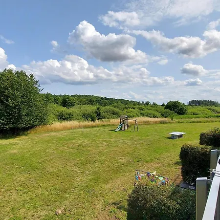 Boddenhof 48 - Terrasse Fuer Hundefreunde * Buschvitz
